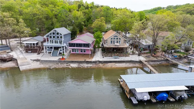 $510,000 | 958 Twin Valley Loop, Linn Creek, MO 65052