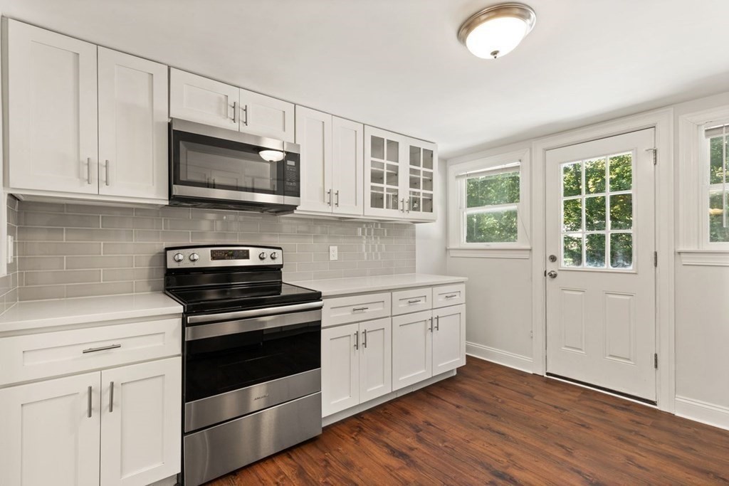10 Suffolk Road Sharon, MA 02067 - Photo 18 of 31 Gallery Image 18