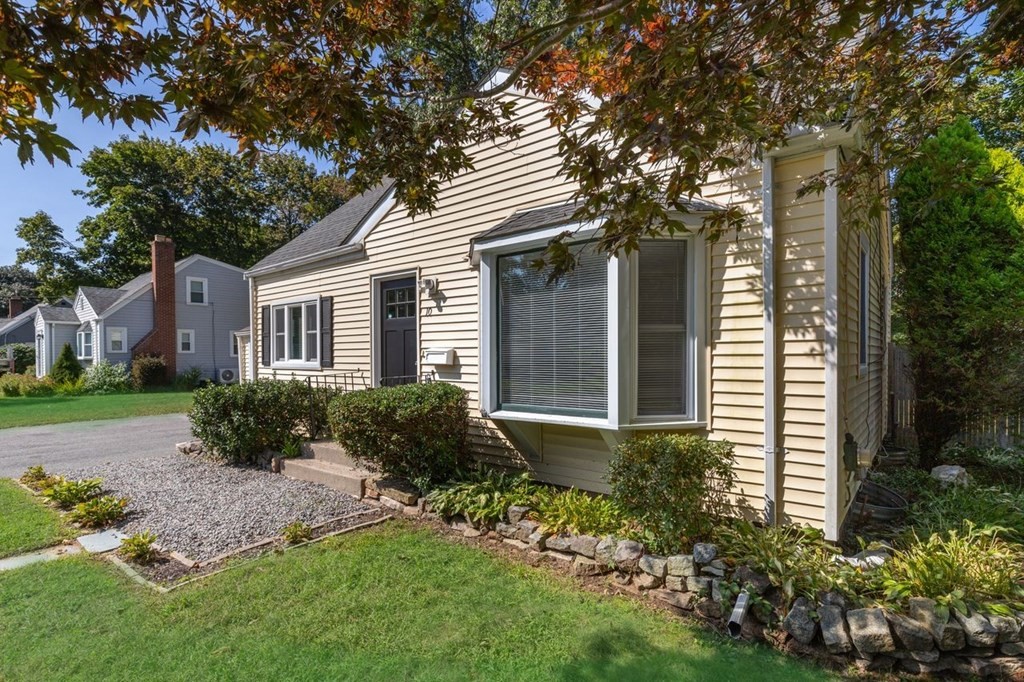 10 Suffolk Road Sharon, MA 02067 - Photo 28 of 31 Gallery Image 28