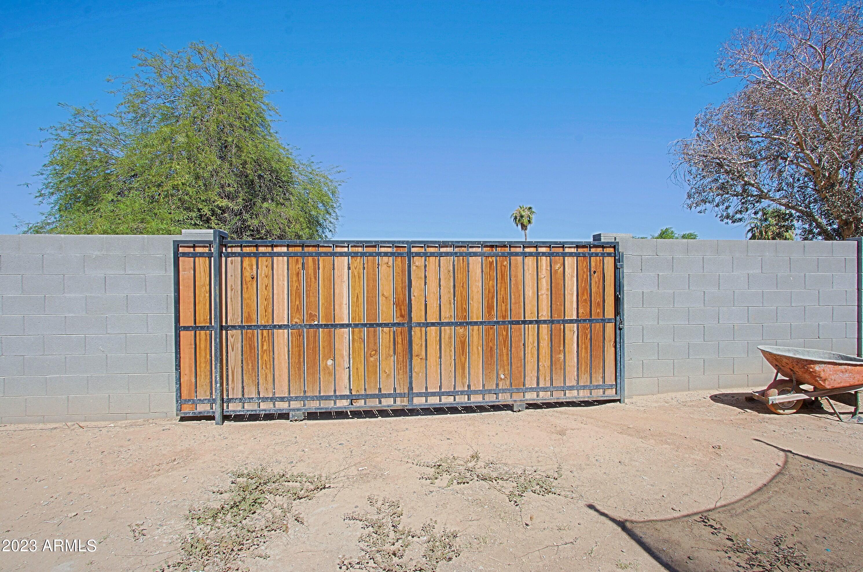 1734 West Fremont Rd. Phoenix, AZ 85041 - Photo 33 of 33 RV Gate