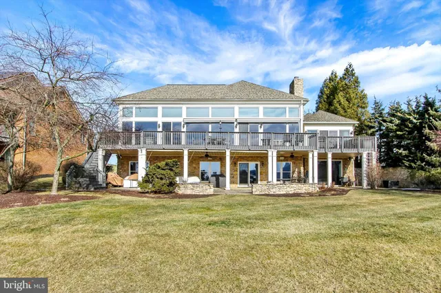 $749,000 | 6732 St Annes Drive, Fayetteville, PA 17222