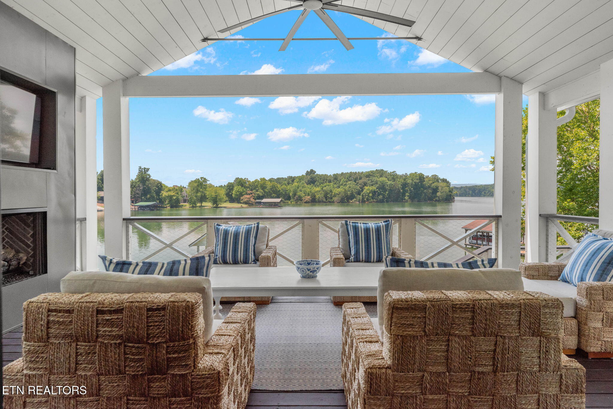 115 Ottawa Point Ten Mile, TN 37880 - Photo 2 of 59 2