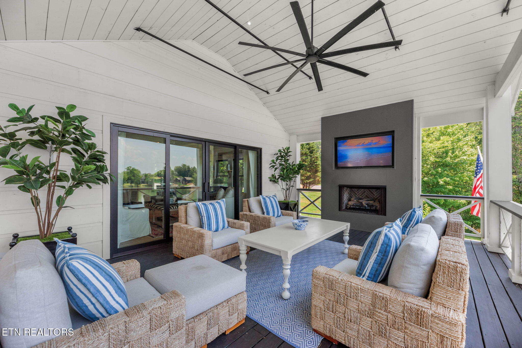 115 Ottawa Point Ten Mile, TN 37880 - Photo 3 of 59 3