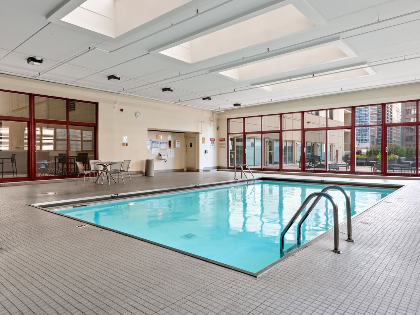 200 North Dearborn Street, Unit 1901 Chicago, IL 60601 - Photo 21 of 24 a view of a swimming pool