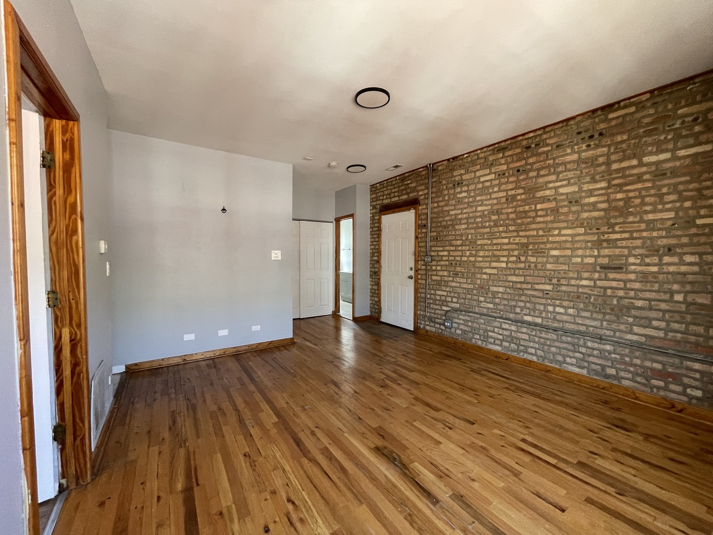 1152 North Harding Avenue, Unit 3 Chicago, IL 60651 - Photo 3 of 9