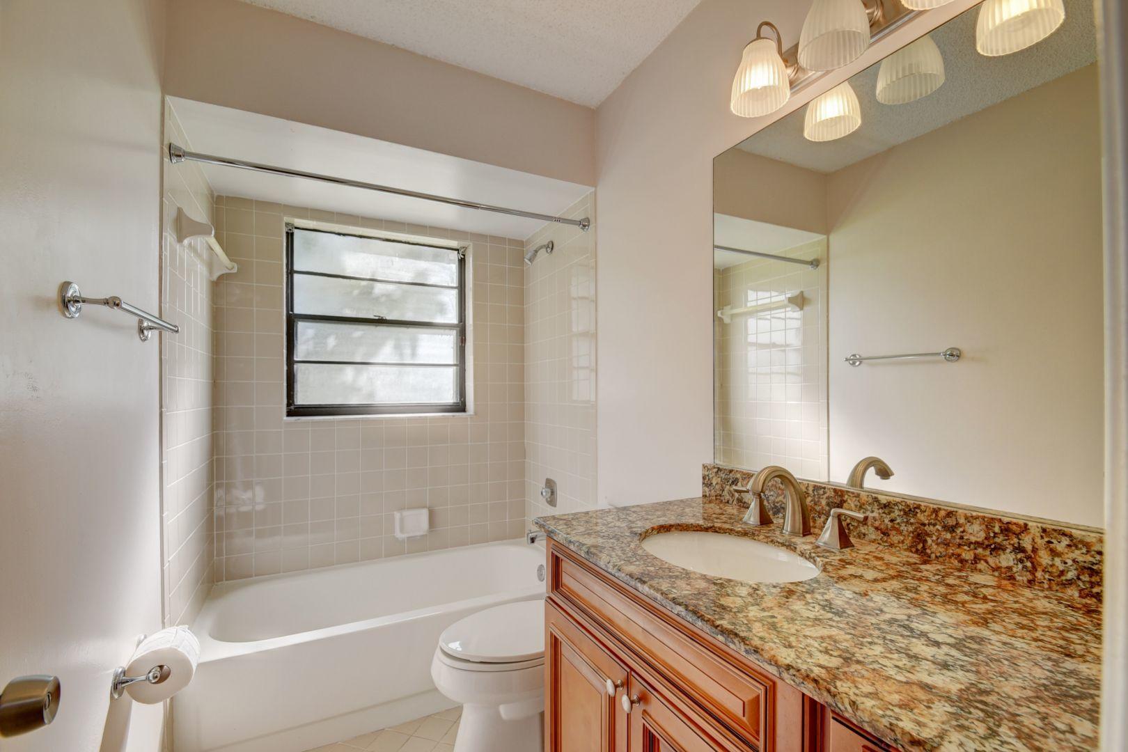 9045 Red Oak Lane Boca Raton, FL 33428 - Photo 17 of 21 Bathroom 2
