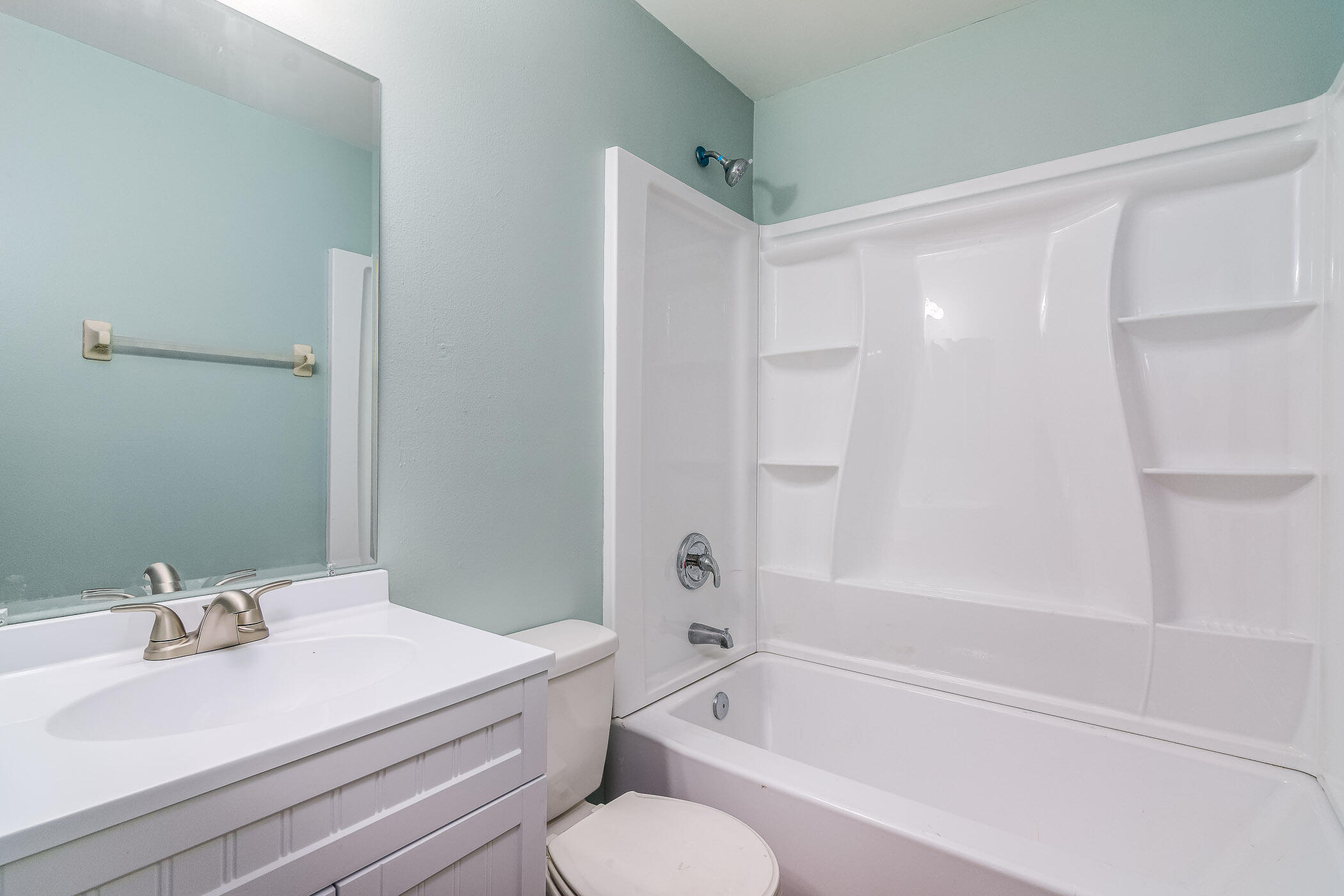 565 Town Road Southwest Palm Bay, FL 32908 - Photo 18 of 37 Guest bath