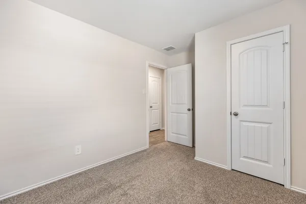 $1,895 | 1702 Miller Terrace, Lockhart, TX 78644