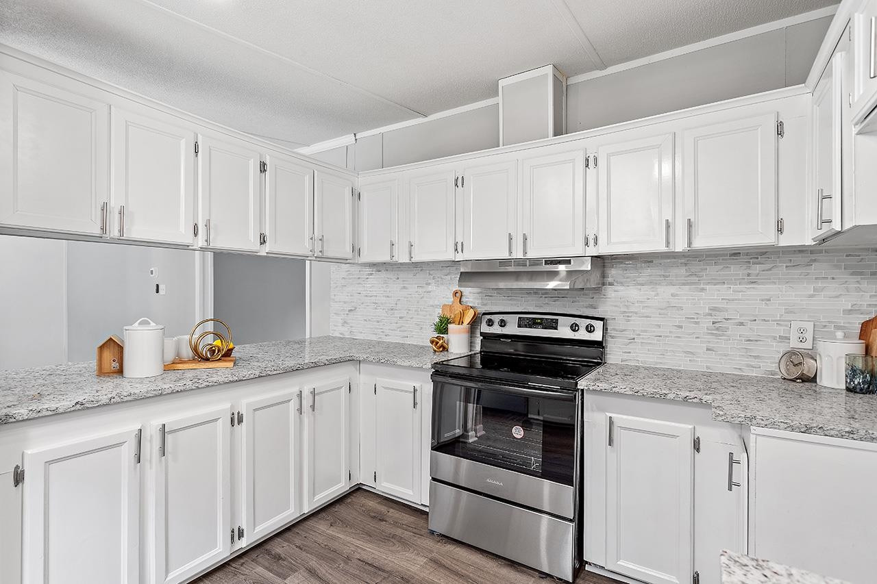 52 Lillian Road Selma, NC 27576 - Photo 2 of 32 Photo 2