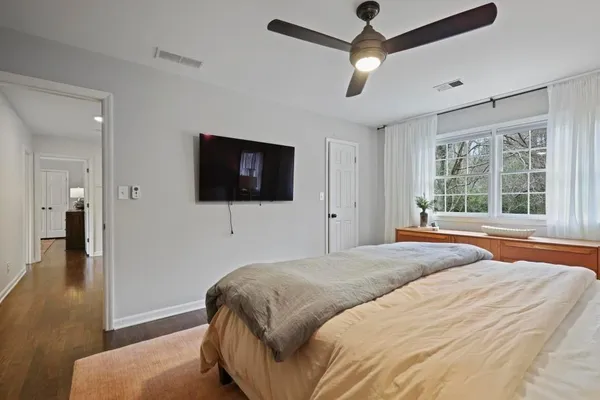 $800,000 | 355 Earlston Drive Northeast, Sandy Springs, GA 30328