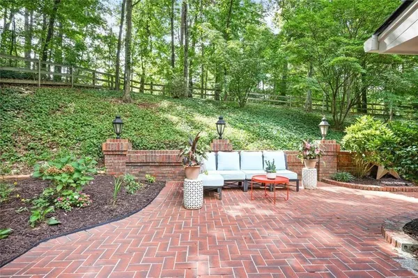 $800,000 | 355 Earlston Drive Northeast, Sandy Springs, GA 30328