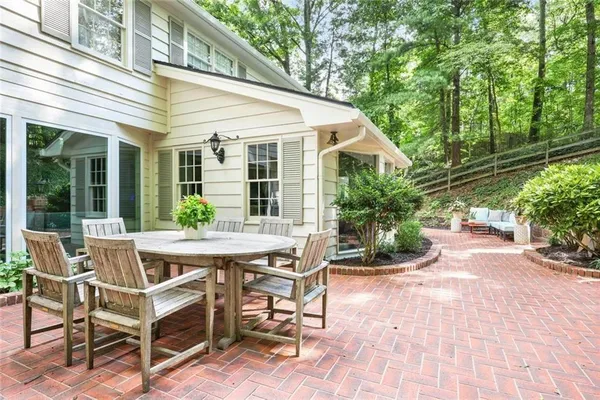$800,000 | 355 Earlston Drive Northeast, Sandy Springs, GA 30328