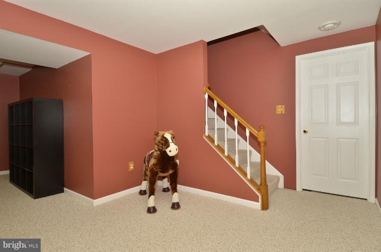 902 Pointer Ridge Drive Gaithersburg, MD 20878 - Photo 22 of 30 Rec. Room