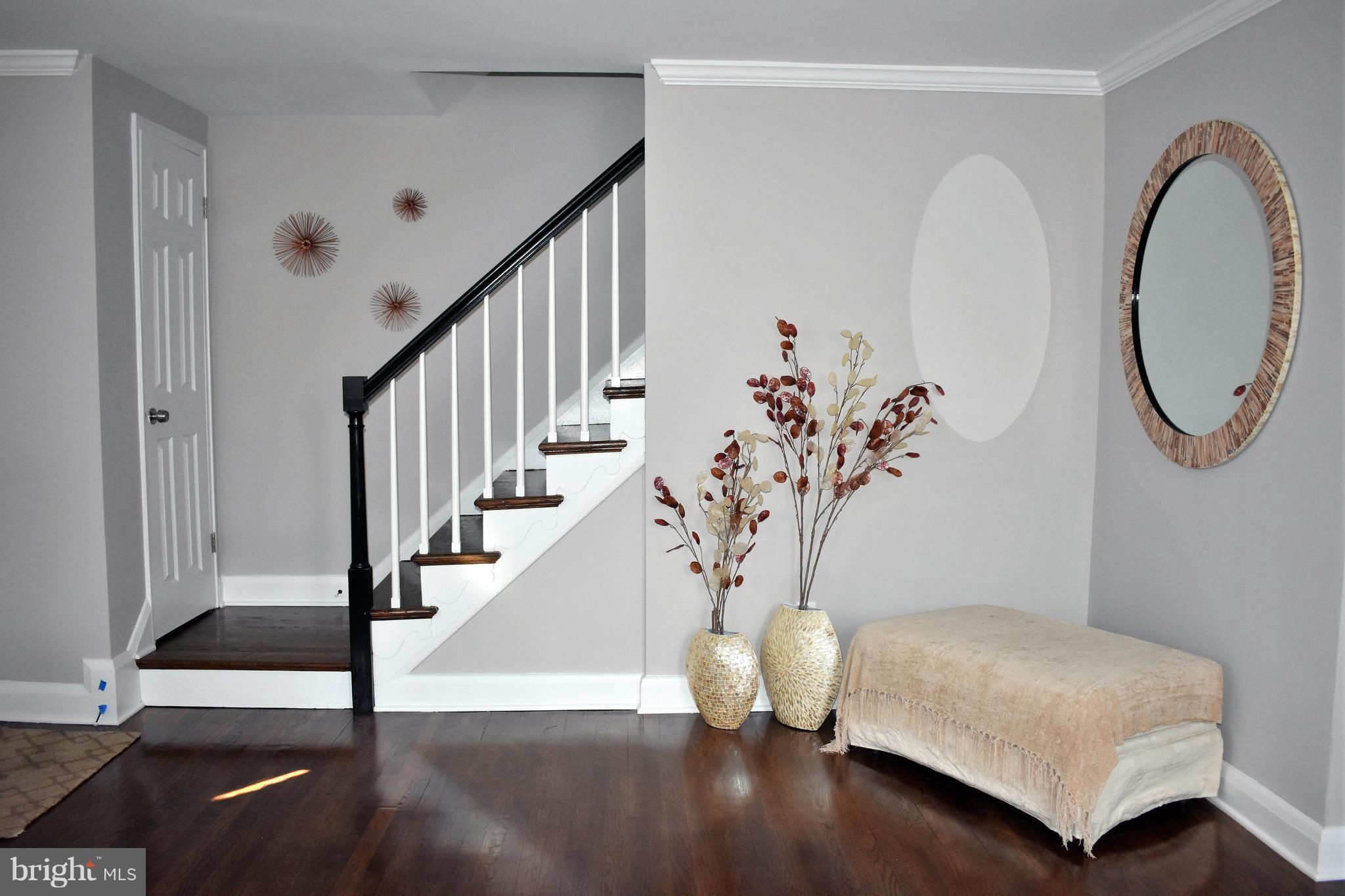 5701 Edgepark Road Baltimore, MD 21239 - Photo 3 of 15 Living Room