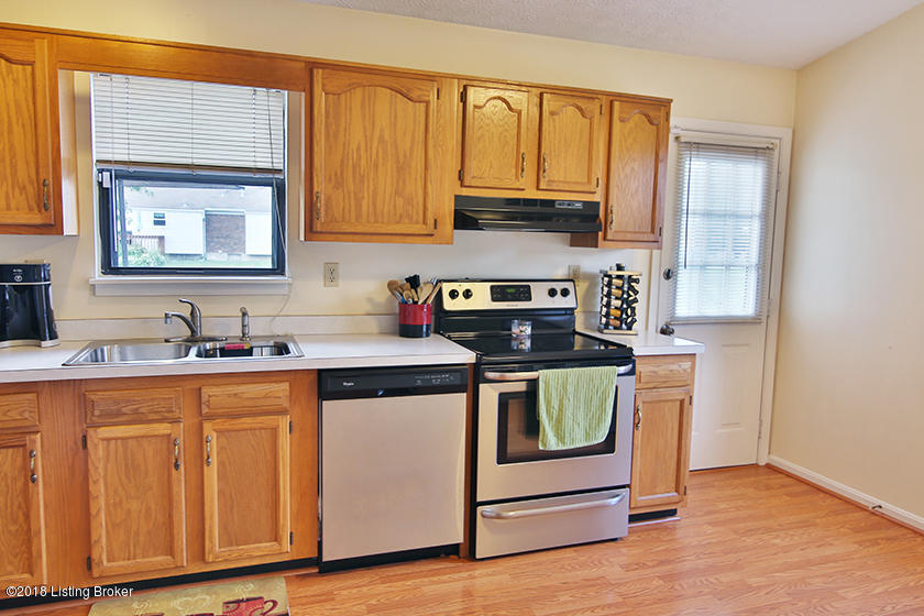 4711 Ridgeway Court Louisville, KY 40229 - Photo 12 of 25 Kitchen