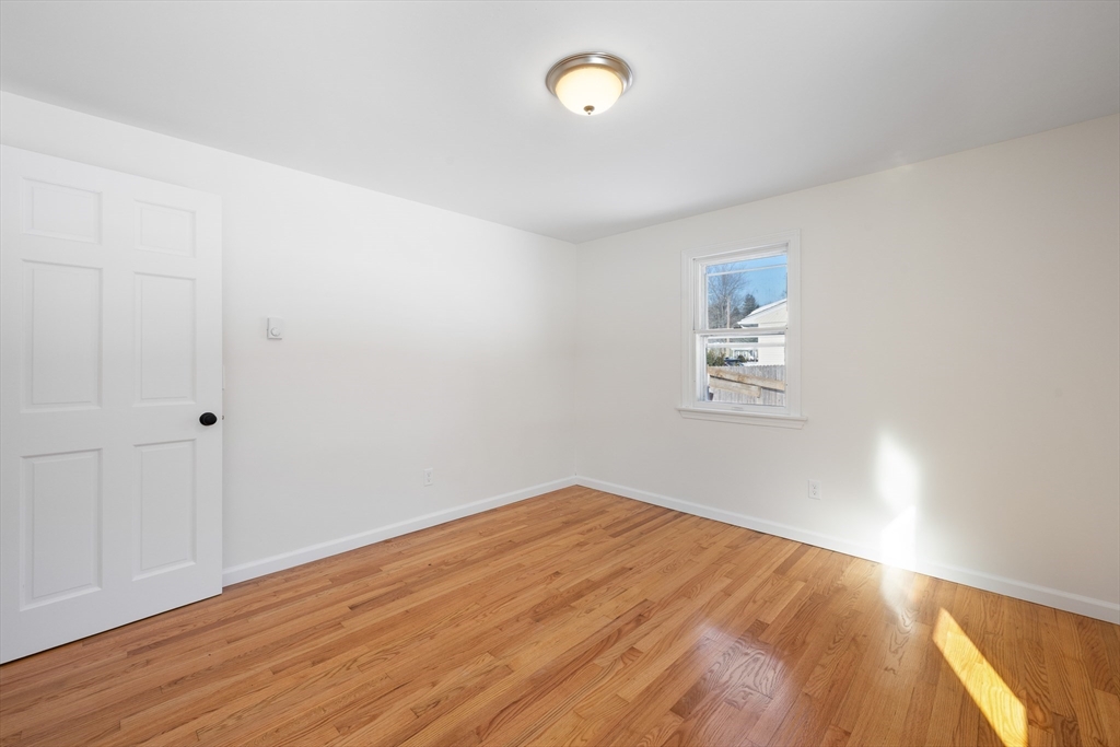 39 Thyme Lane Springfield, MA 01129 - Photo 13 of 30