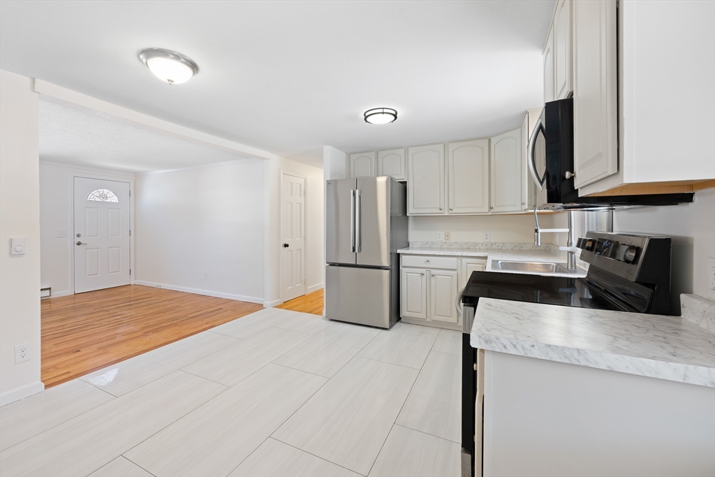 39 Thyme Lane Springfield, MA 01129 - Photo 6 of 30