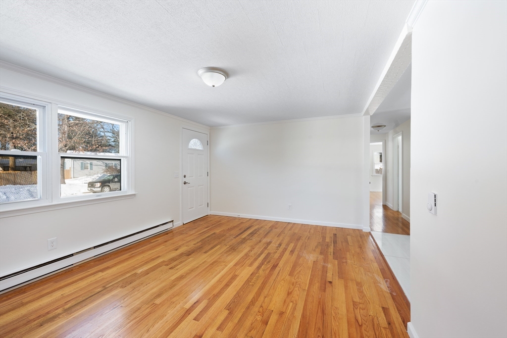 39 Thyme Lane Springfield, MA 01129 - Photo 9 of 30