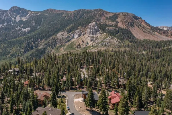 $3,675,000 | 380 Pine Street, Mammoth Lakes, CA 93546