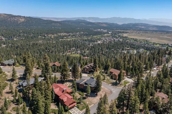 $3,675,000 | 380 Pine Street, Mammoth Lakes, CA 93546