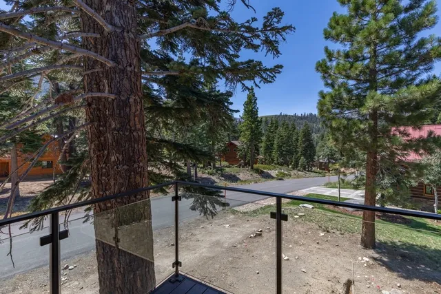 a view of a bench in a backyard