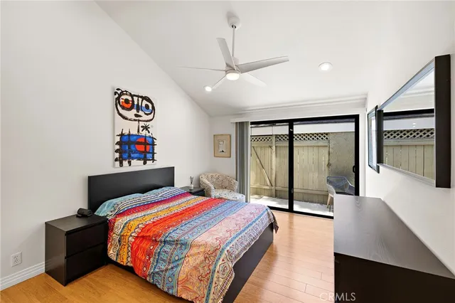 $950,000 | 1 Starfish Court, Newport Beach, CA 92663