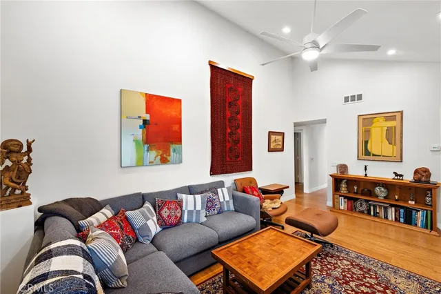 $950,000 | 1 Starfish Court, Newport Beach, CA 92663