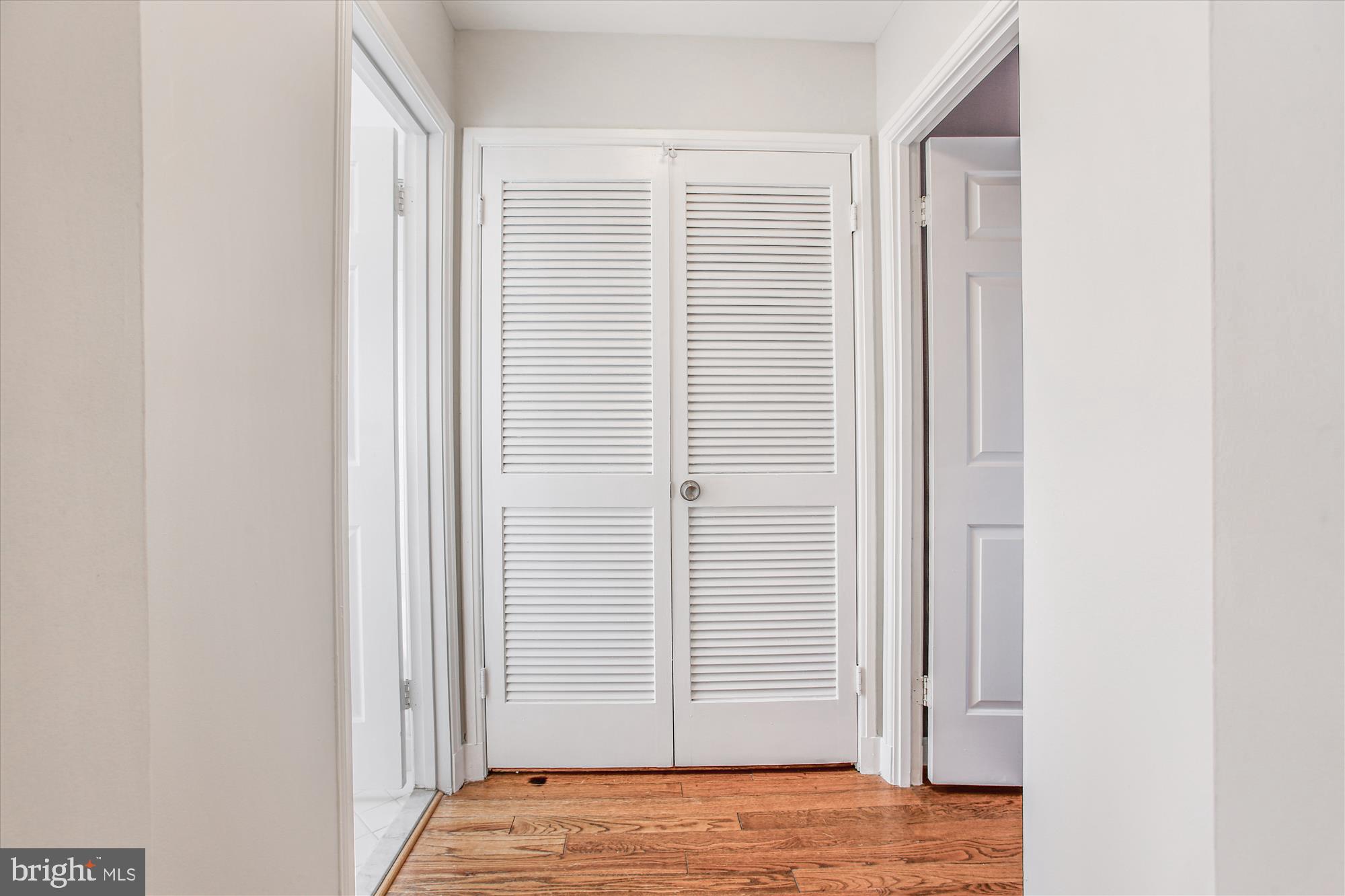 3000 South Columbus Street, Unit B2 Arlington, VA 22206 - Photo 13 of 50 Hall