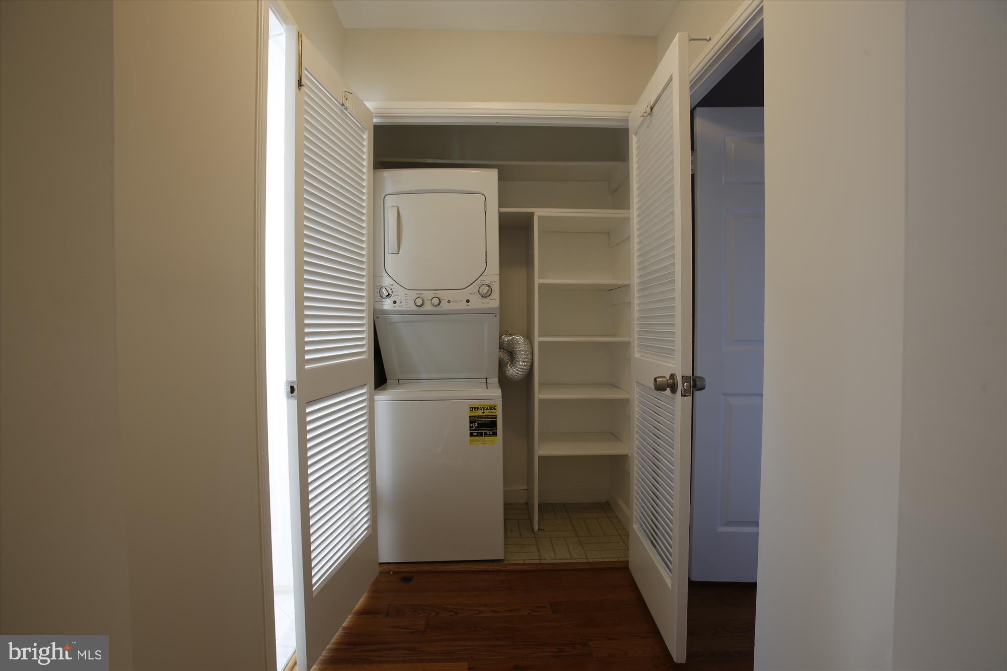 3000 South Columbus Street, Unit B2 Arlington, VA 22206 - Photo 14 of 50 Washer Dryer