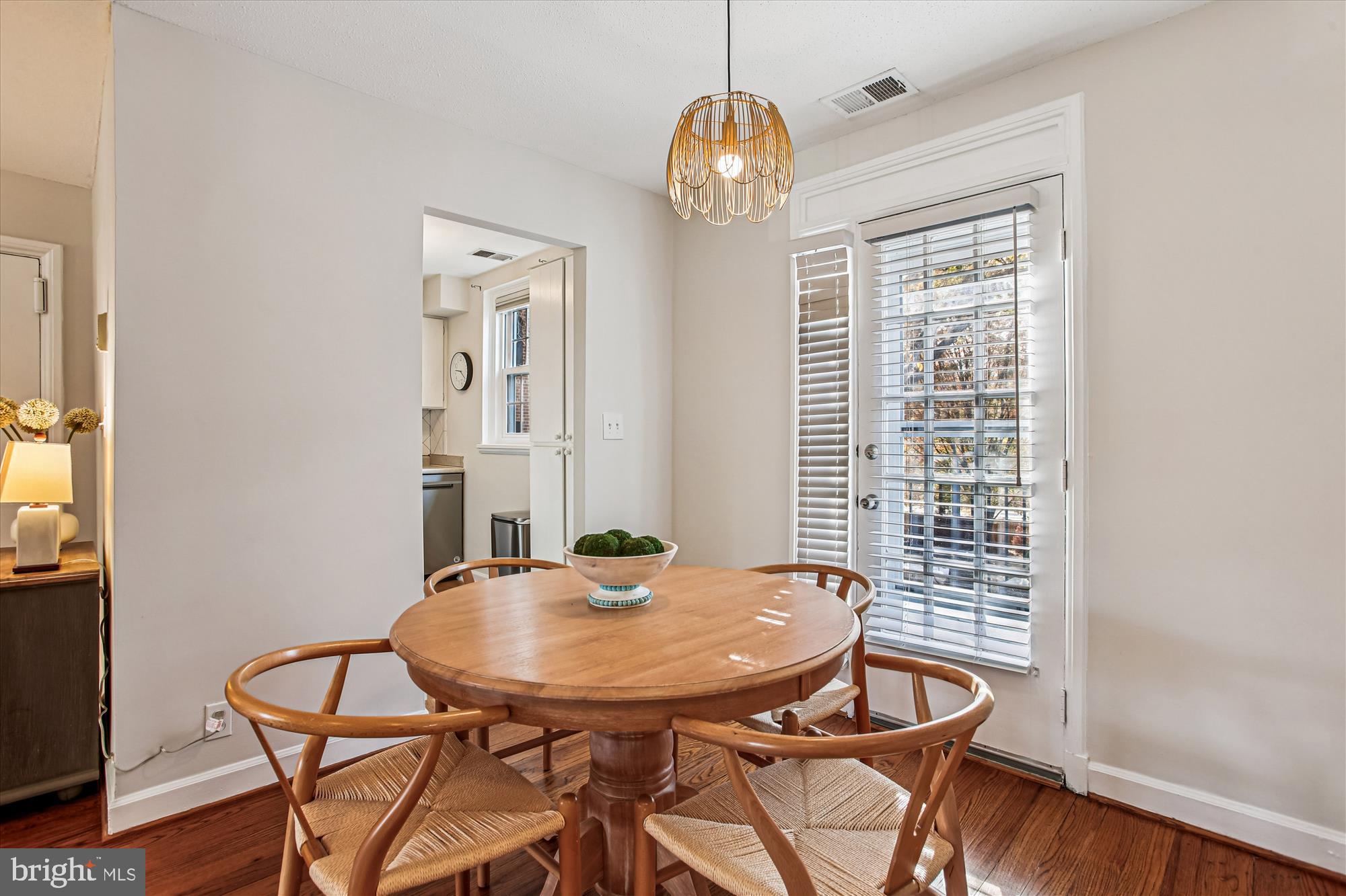 3000 South Columbus Street, Unit B2 Arlington, VA 22206 - Photo 7 of 50 Dining area leading to the kitchen and balcony