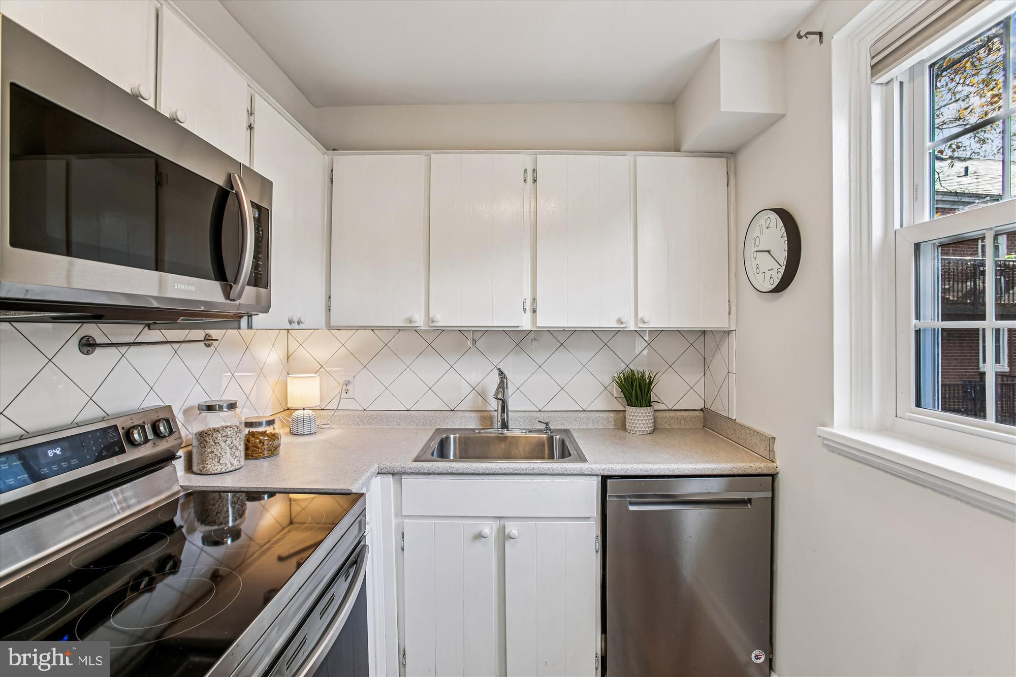 3000 South Columbus Street, Unit B2 Arlington, VA 22206 - Photo 9 of 50 Kitchen