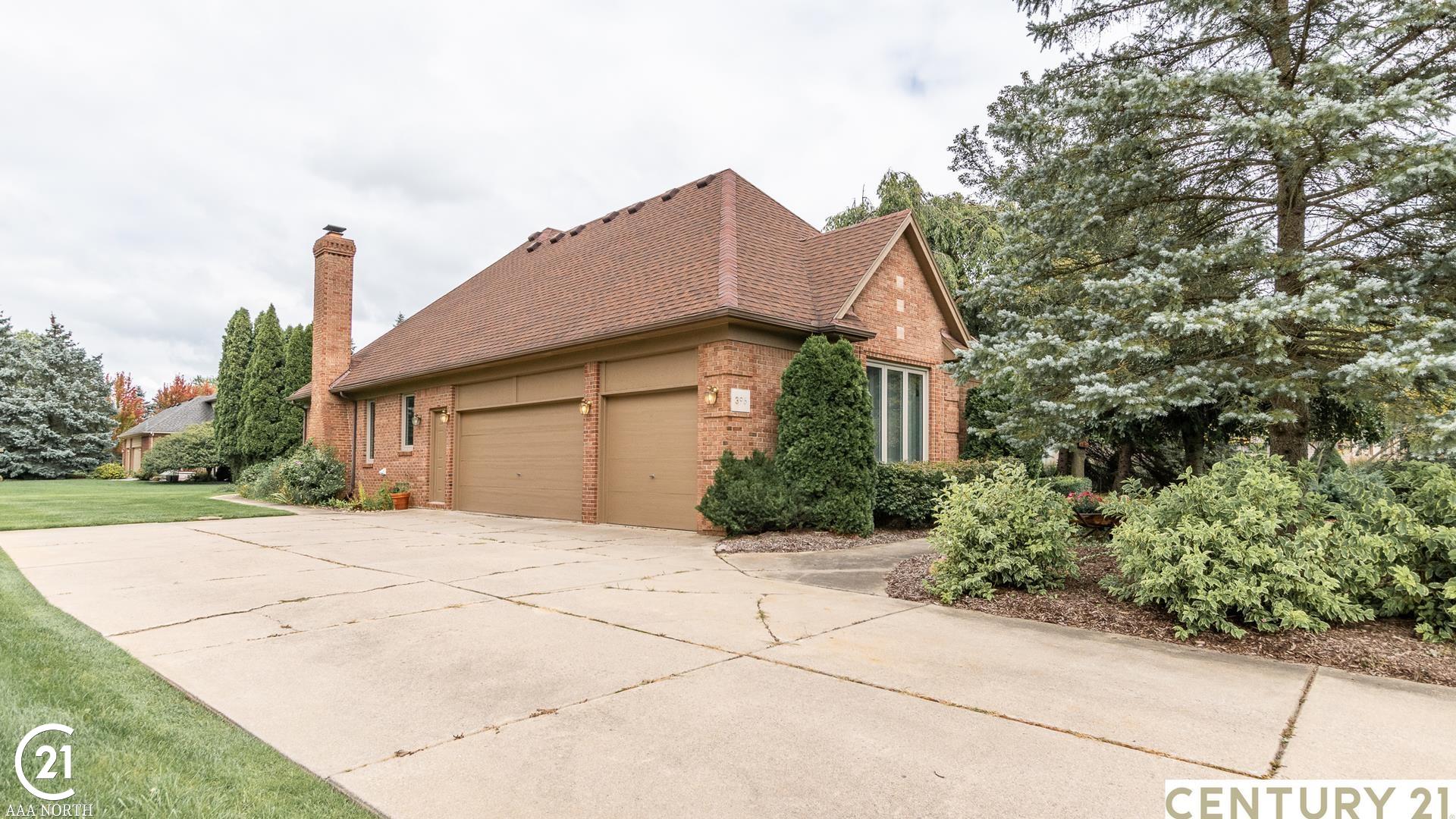 396 Oakbridge Drive Rochester, MI 48306 - Photo 4 of 99
