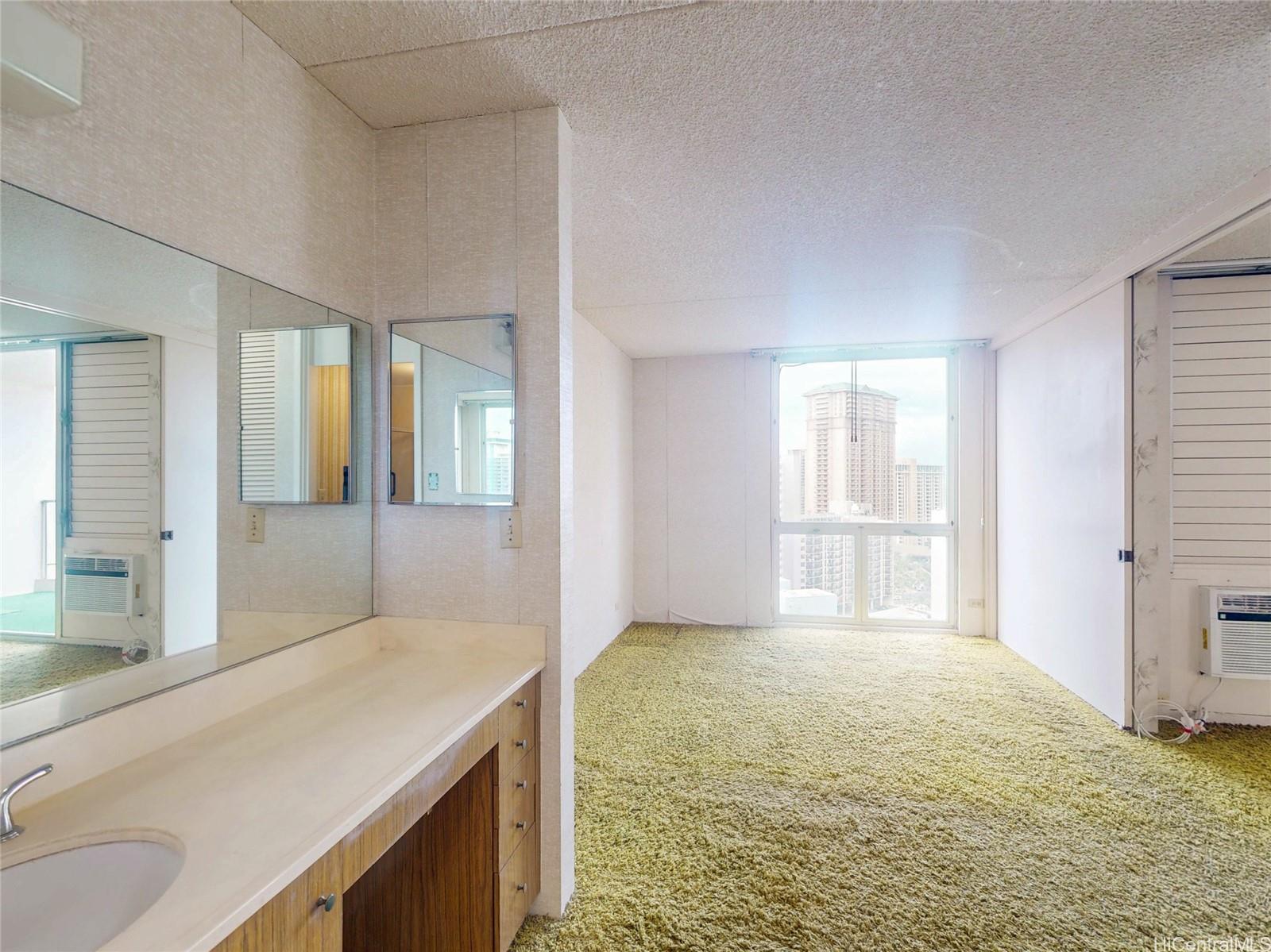 469 Ena Road, Unit 2301 Honolulu, HI 96815 - Photo 7 of 18