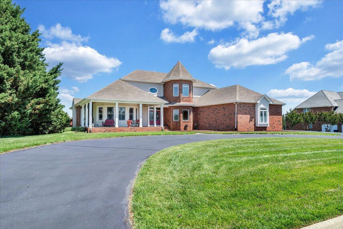 625 Frontier Way Fincastle, VA 24090 - Photo 75 of 105 a front view of a house with a yard