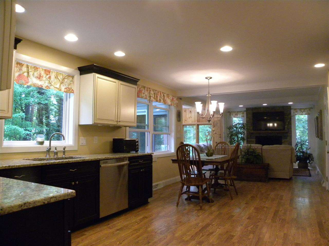 24 Devon Road Bethlehem, NY 12054 - Photo 5 of 25 Photo 5