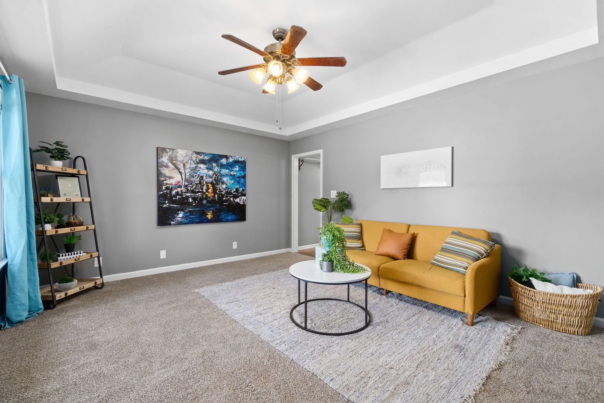 742 Needmore Road Clarksville, TN 37040 - Photo 4 of 35 a living room with furniture and white walls