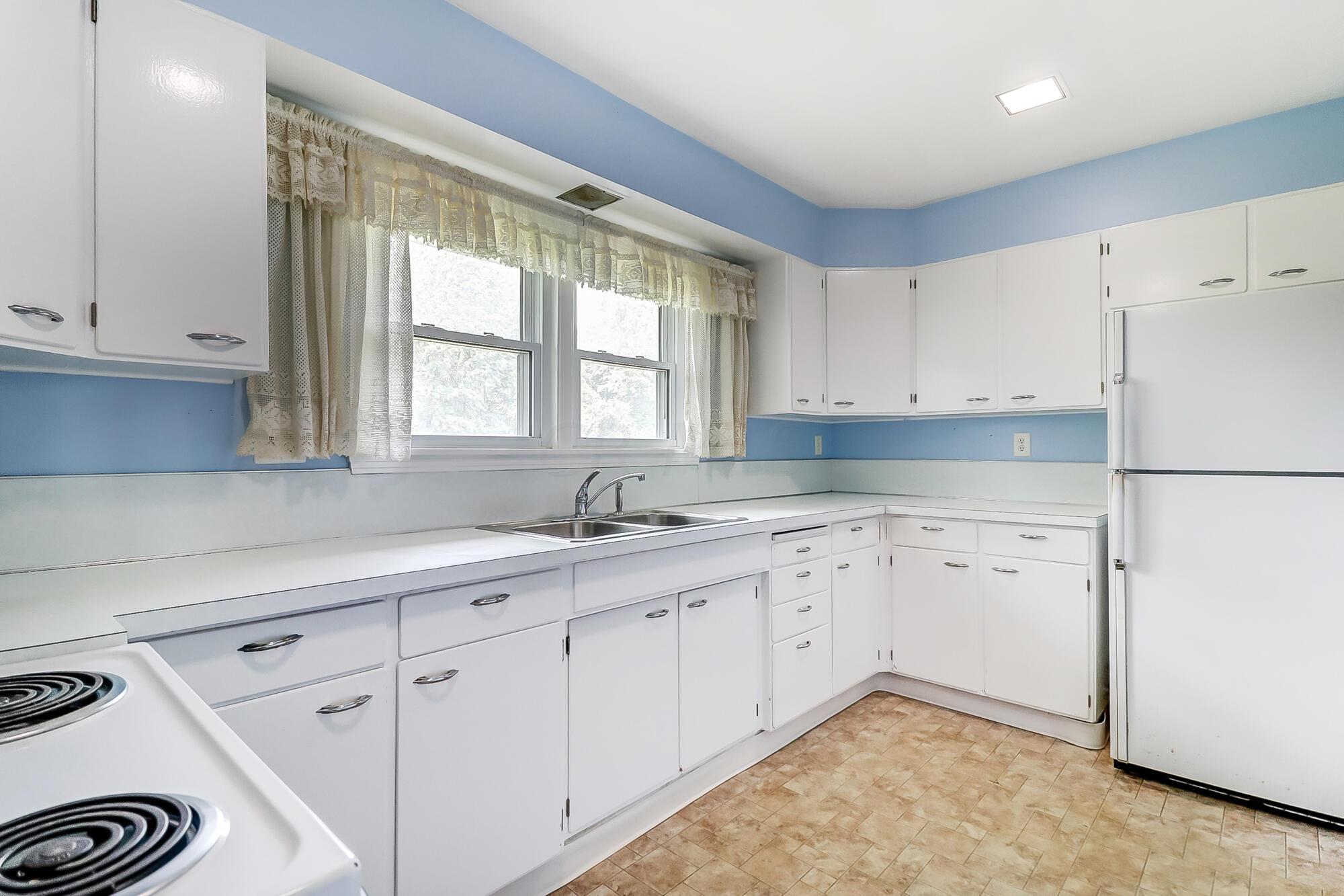 1161 Barks Road East Marion, OH 43302 - Photo 9 of 27 009