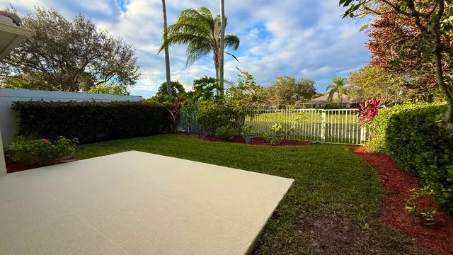 $409,900 | 7861 Olympia Drive, West Palm Beach, FL 33411