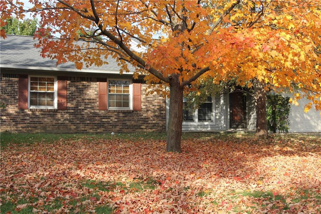 7634 Combs Road Indianapolis, IN 46237 - Photo 2 of 18 Gallery Image 2