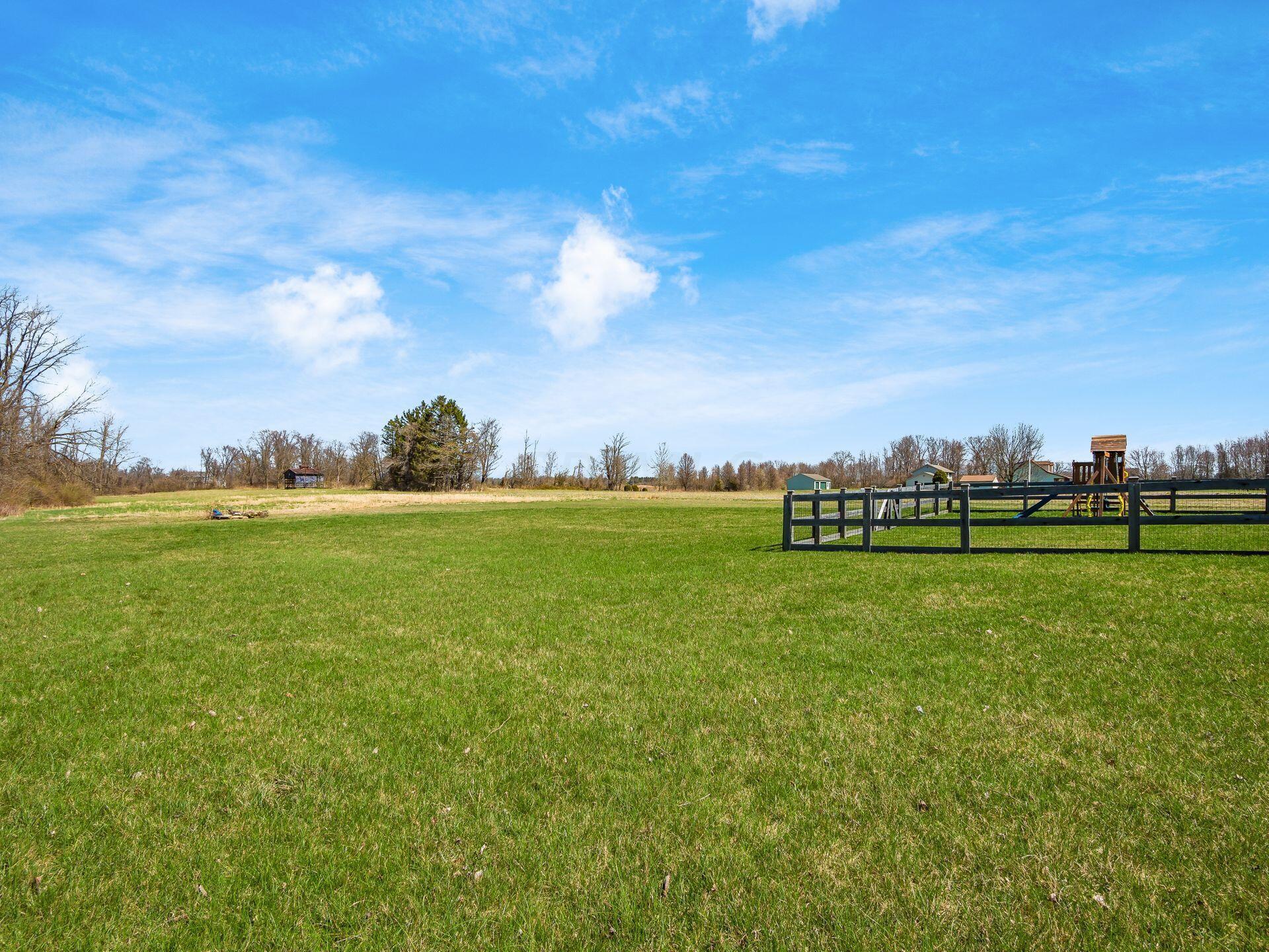 5408 Refugee Road Baltimore, OH 43105 - Photo 10 of 58 Fenced Yard & Back Acreage