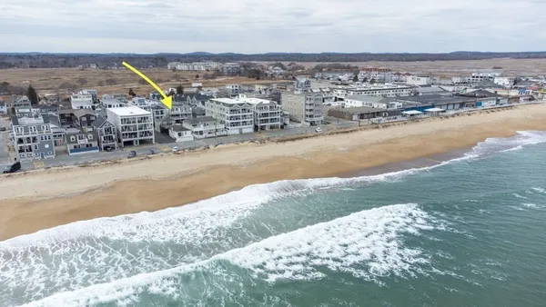 $575,000 | 14 Atlantic Avenue, Unit D, Salisbury, MA 01952
