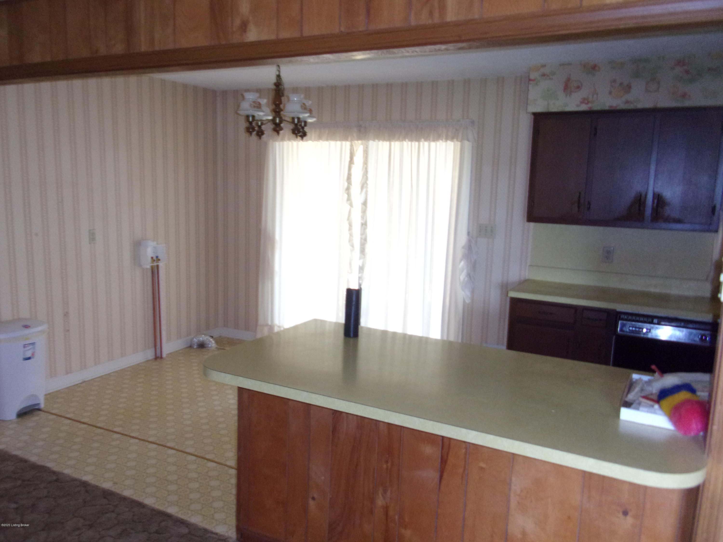 8236 Bloomfield Road Bloomfield, KY 40008 - Photo 32 of 33 101_1168