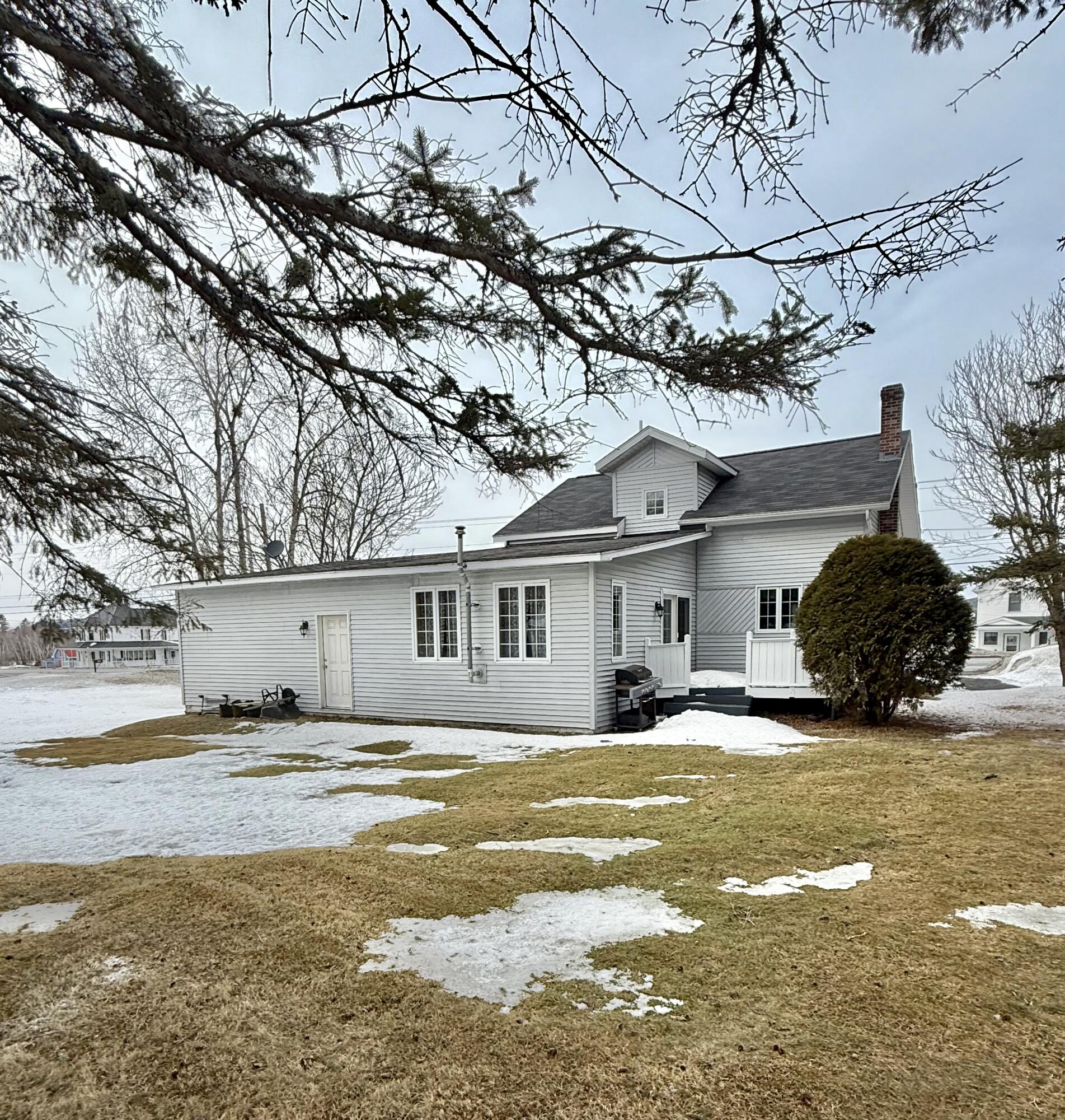 851 Main Street Madawaska, ME 04773 - Photo 4 of 15 IMG_3417