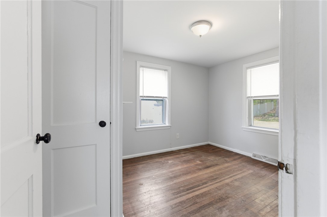 53 Norfolk Road Warwick, RI 02886 - Photo 20 of 31 Gallery Image 20
