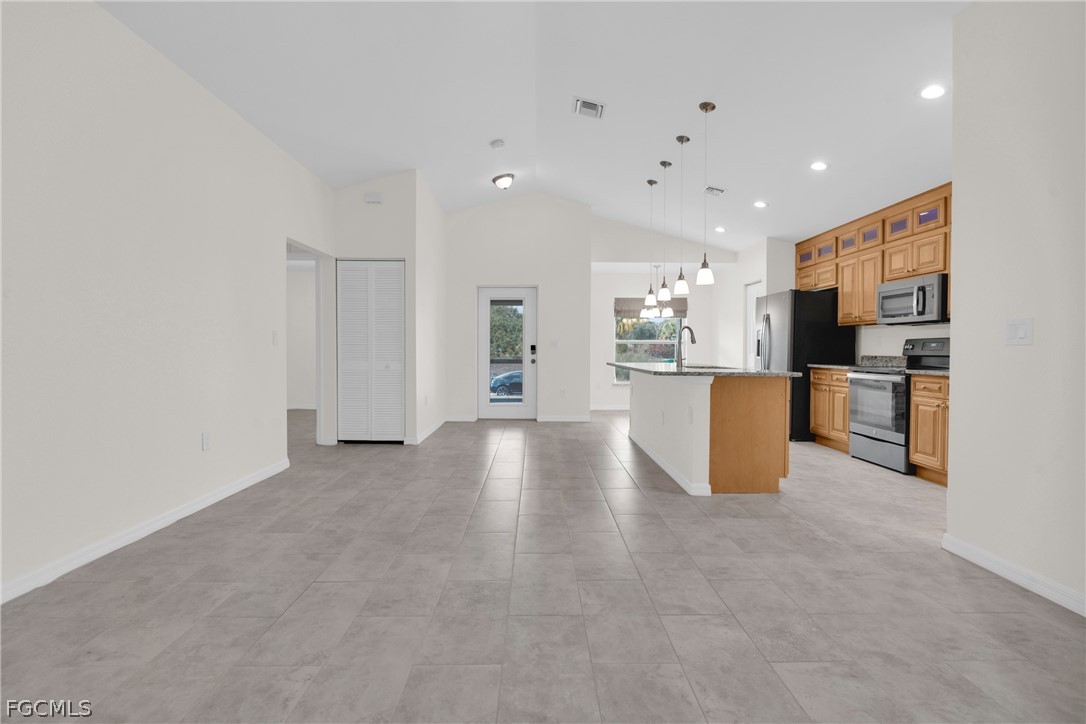 2011 Granada Road LaBelle, FL 33935 - Photo 11 of 33 Gallery Image 11