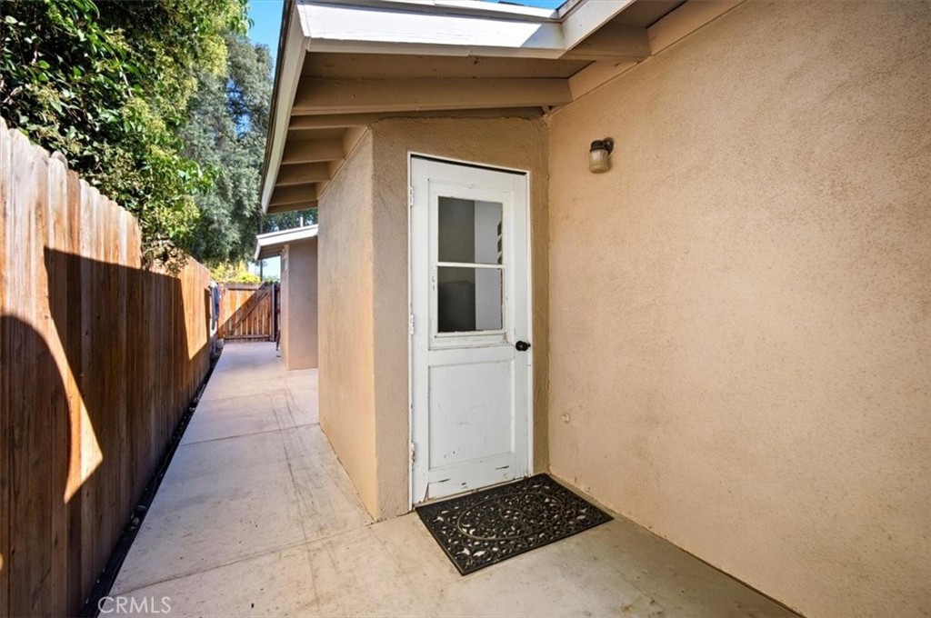 3495 Mono Drive Riverside, CA 92506 - Photo 36 of 36 a view of a door and a yard