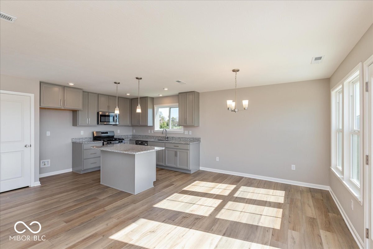 735 Oakleaf Drive Greenfield, IN 46140 - Photo 13 of 39