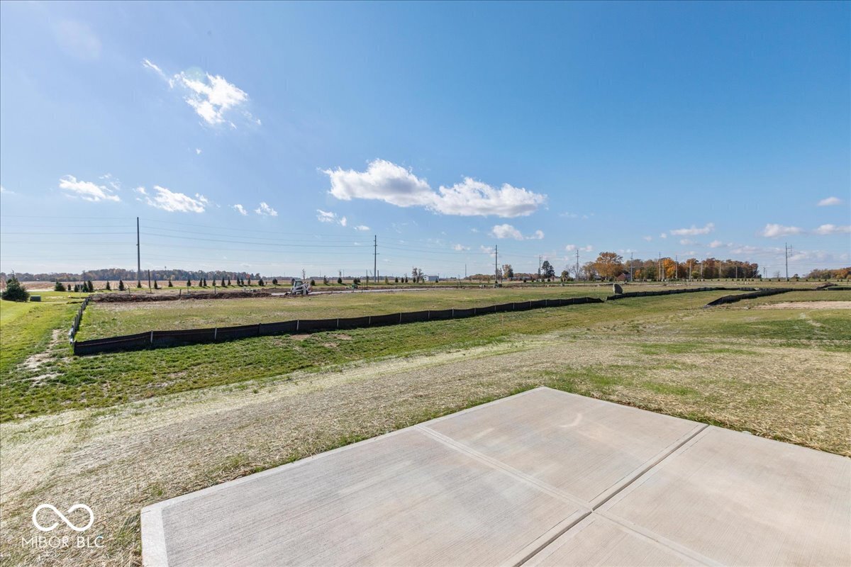 735 Oakleaf Drive Greenfield, IN 46140 - Photo 32 of 39