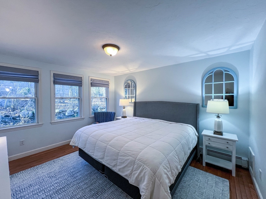 56 Rockridge Road Framingham, MA 01702 - Photo 15 of 33