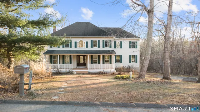 $999,900 | 2 Greenwood Lane, Guilford, CT 06437